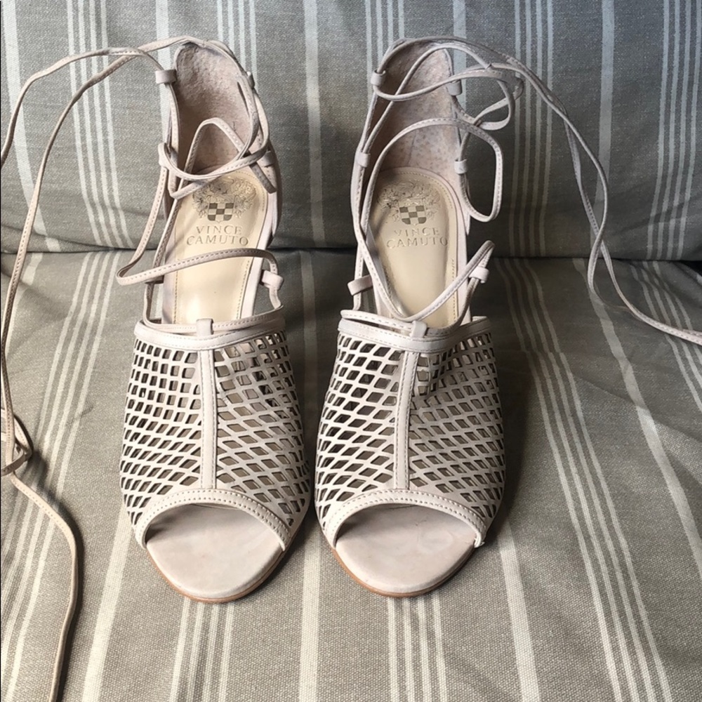 Vince Camuto Heals